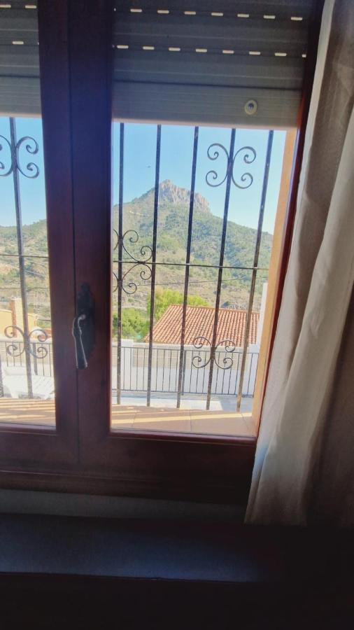Maryvilla Zohra Calpe Esterno foto