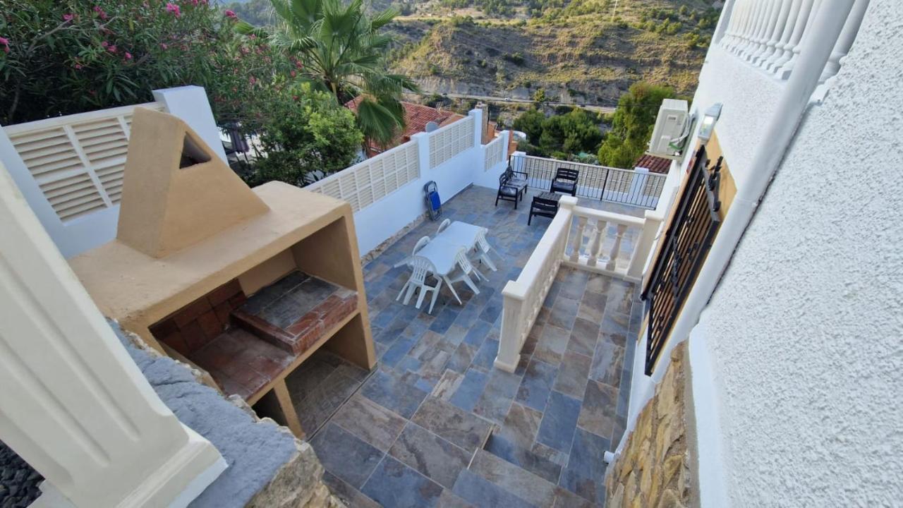 Maryvilla Zohra Calpe Esterno foto