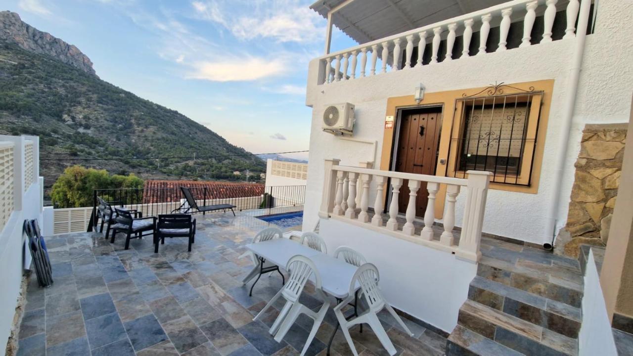 Maryvilla Zohra Calpe Esterno foto