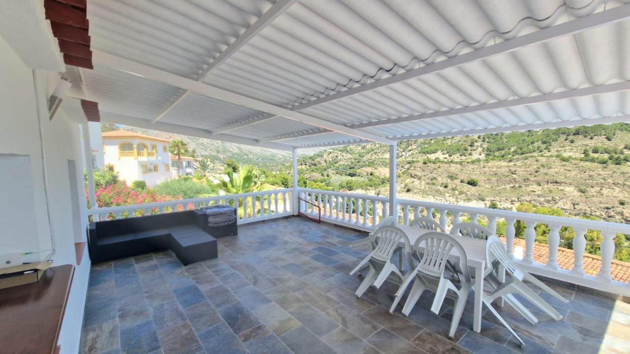 Maryvilla Zohra Calpe Esterno foto