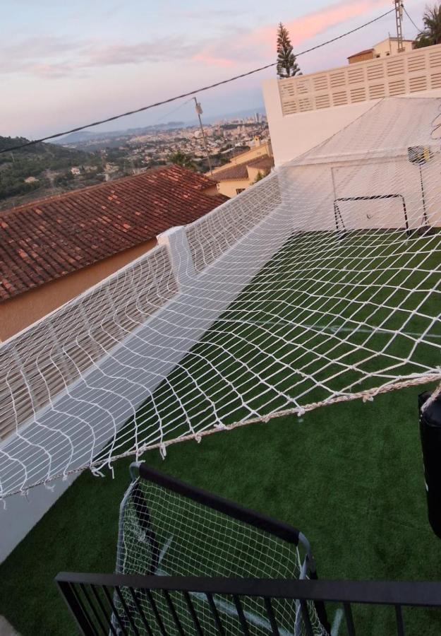 Maryvilla Zohra Calpe Esterno foto