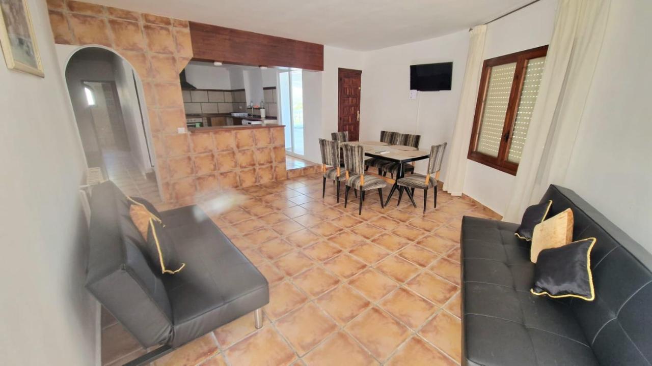 Maryvilla Zohra Calpe Esterno foto