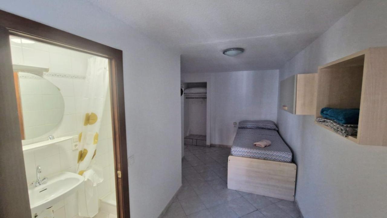 Maryvilla Zohra Calpe Esterno foto