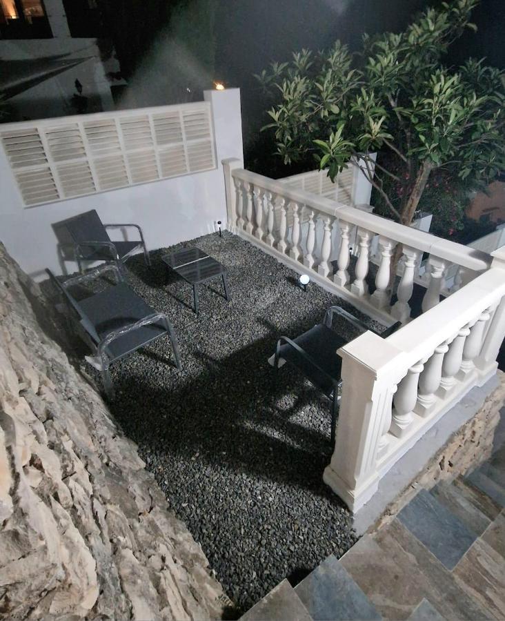 Maryvilla Zohra Calpe Esterno foto