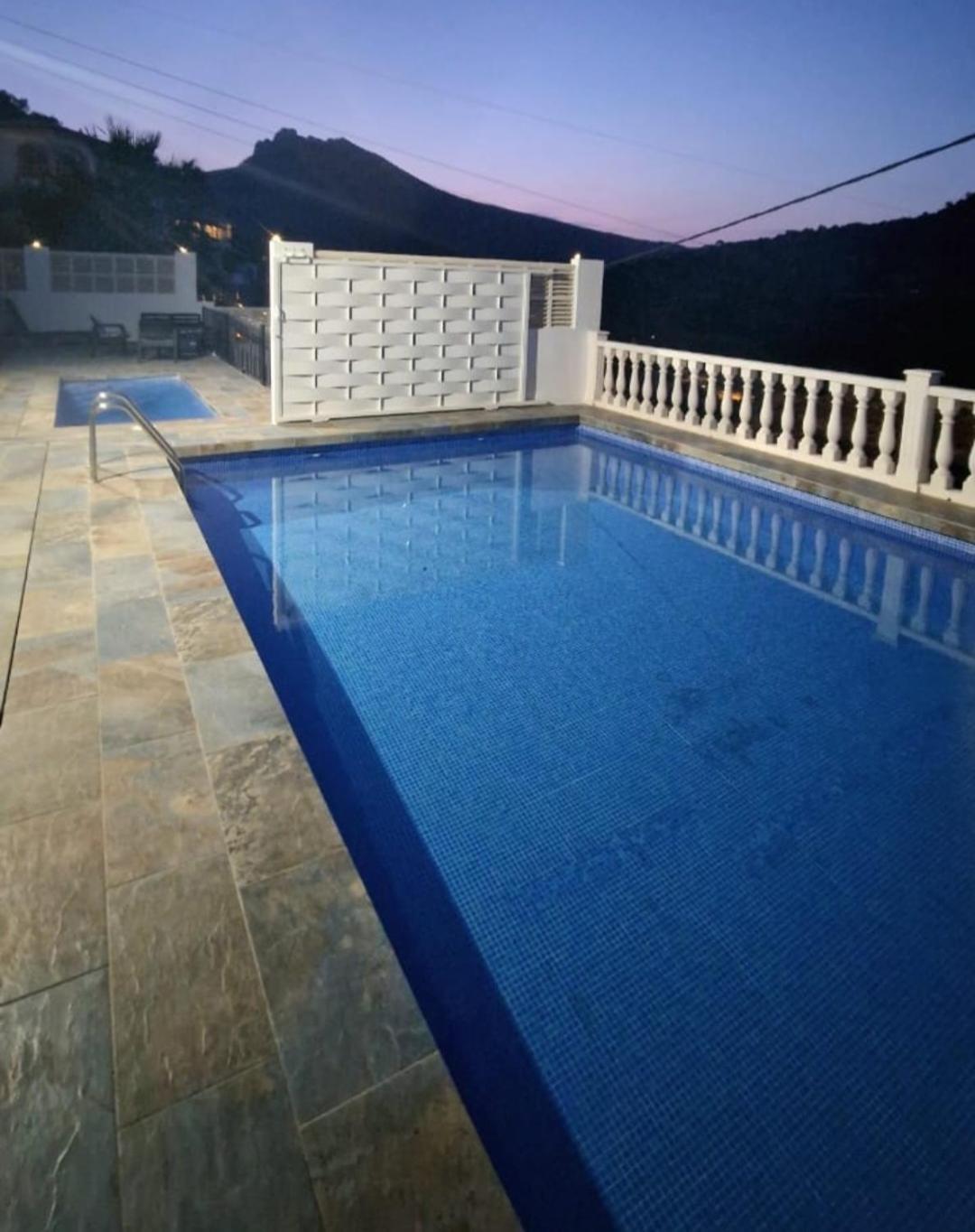 Maryvilla Zohra Calpe Esterno foto